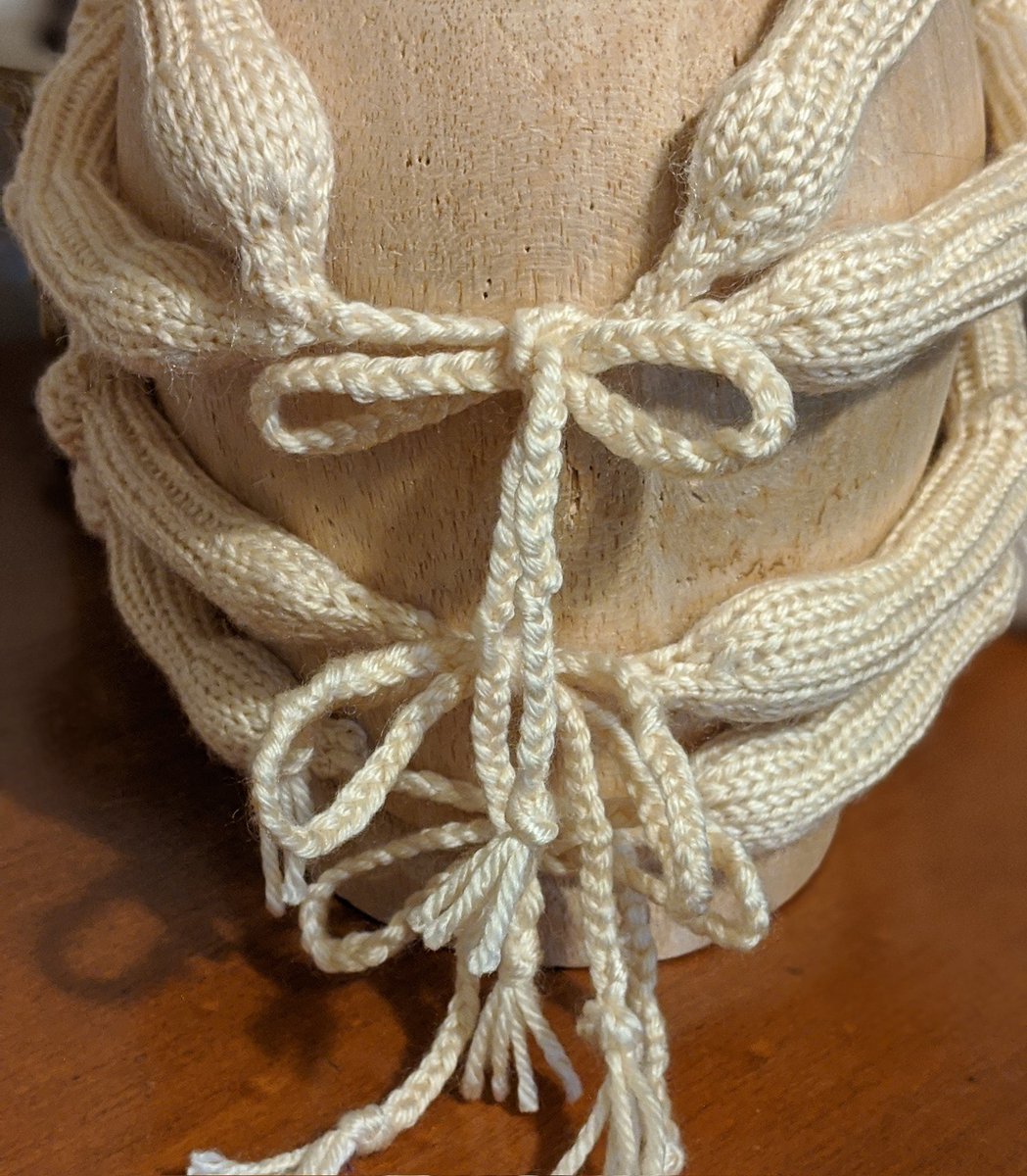 Facehugger Mask from Aliens
The official plague mask of the current century 🤪
Knitted 2020
#knitting #knittingtwitter #knittedtoys #knittingtoys #knittoys