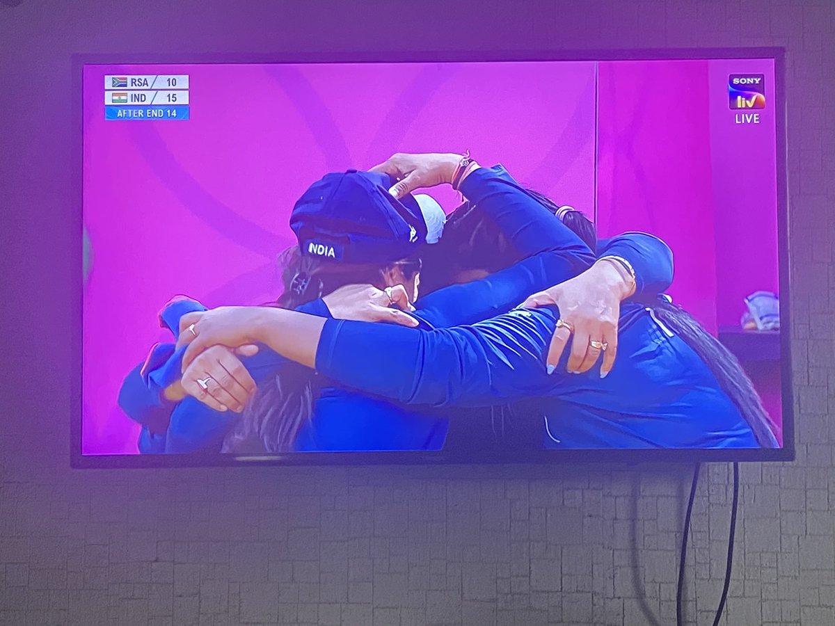 rautchetan's tweet photo. #RuknaNahiHaiCheer first ever lawn bowls gold to India. This is an amazing achievement !! Congratulations to the winning team!! #CommonwealthGames https://t.co/er9KXd3MmI