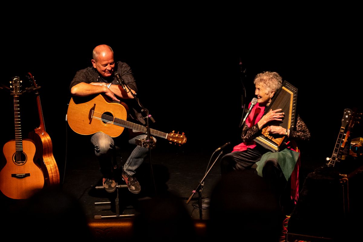 Verse One of my Swan Song ... photo credit Pete Shaw - mailchi.mp/peggyseeger/ve…