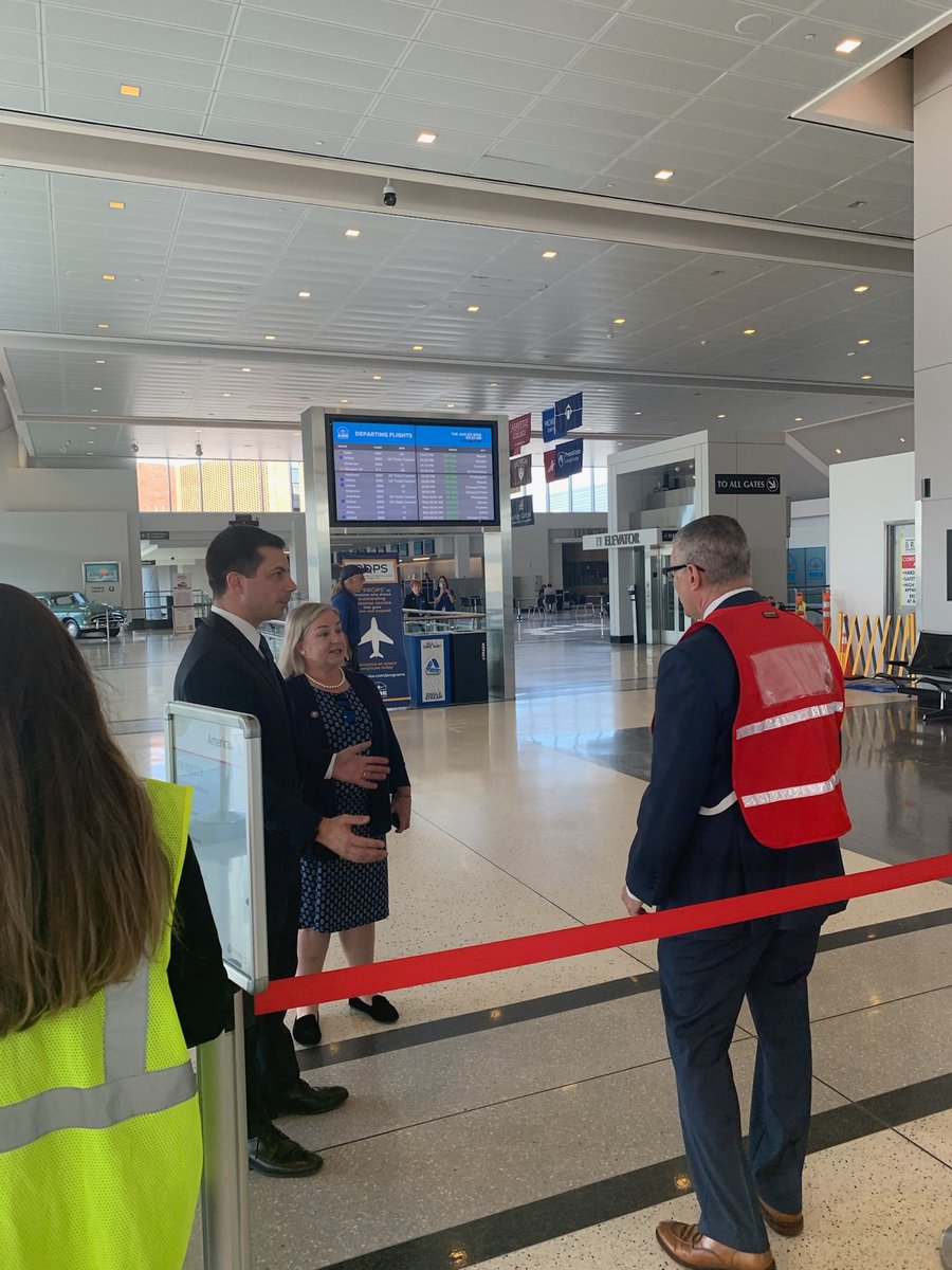 SecretaryPete's tweet image. Good morning! I'm here in Allentown, PA w/ Congresswoman Wild &amp;amp; local leaders visiting Lehigh Valley International Airport.