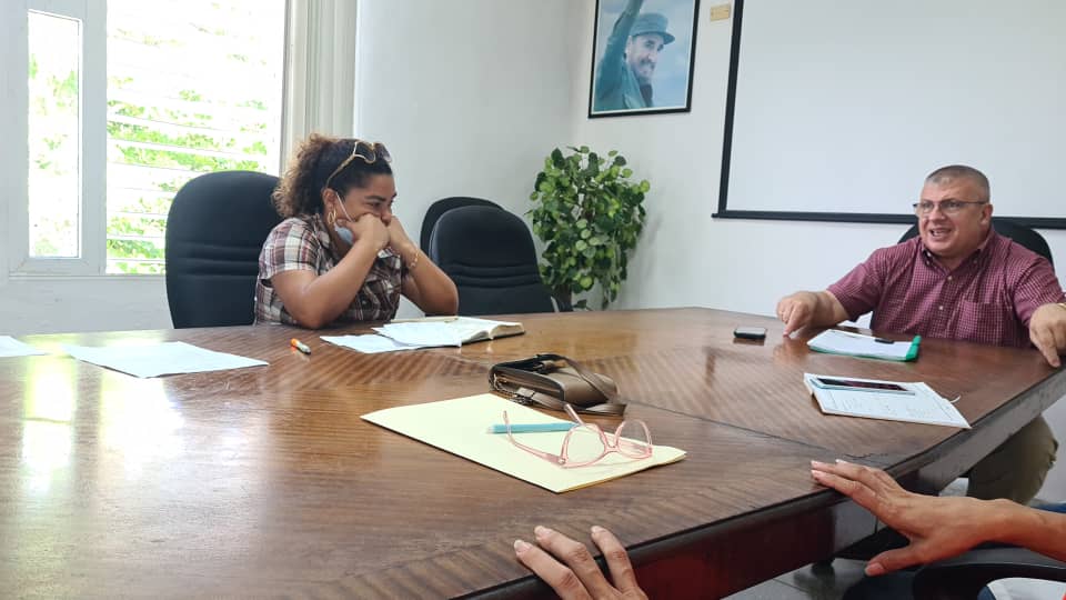 HQCalixtoGarcia's tweet photo. Entrega de guardia matutina, con todos los factores.
@dpshabana
 #CubaSalvaVidas #VamosPorMás #ACubaPonleCorazón #PorUnaMejorCalidadDeVida #TeamCalixto #NoAlBloqueoContraCuba #ABAJOELBLOQUEOACUBA #SomosCubaViva #PuentesDeAmor #NoAlBloqueoInjustoContraCuba https://t.co/IHydiYCTXK