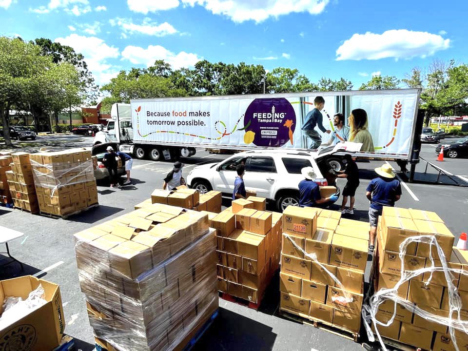 ELCHillsborough's tweet photo. Because food makes tomorrow possible…
REMINDER: @FeedingTampaBay will be onsite today for this month's mobile pantry. If you or your family are in need of a thoughtful meal, be sure to roll through today starting at 4:30p.
No ID or paper required beforehand. #standwithFTB https://t.co/AfGX349NsM