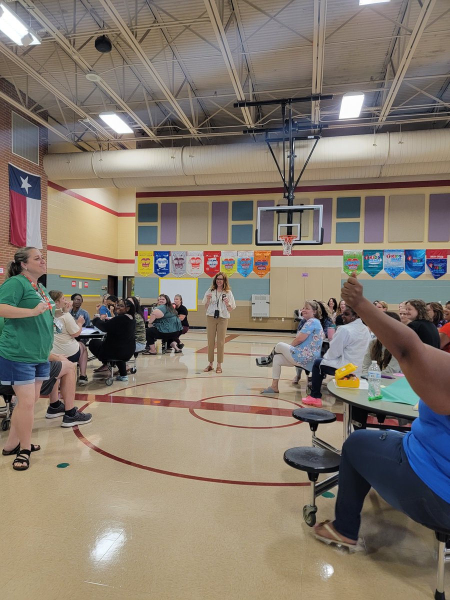 Making Connections activity <a href="/HumbleISD_LSE/">Lakeshore Elementary</a> with my 3rd Grade Team! @Mrs_SPortis_LSE <a href="/MsKSantangelo/">Kiersten Santangelo</a> <a href="/mshenry24/">Ms. Henry</a> @emcuell <a href="/lacbrown1/">Lacresha Brown</a> <a href="/DianaRovira7/">Diana Rovira</a>