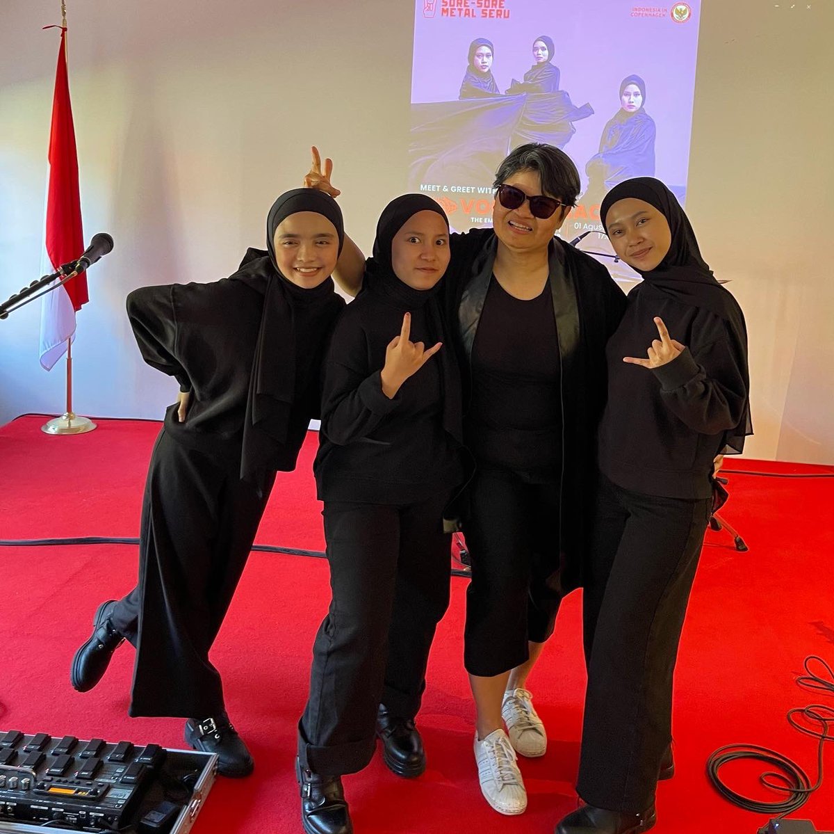 A real pleasure knowing these amazing young ladies of VOB <a href="/baceprotvoices/">Voice Of Baceprot (VOB)</a> <a href="/SuperMusic_ID/">SUPERMUSIC</a> @drelicious @sittivob @marsyavob @widivob