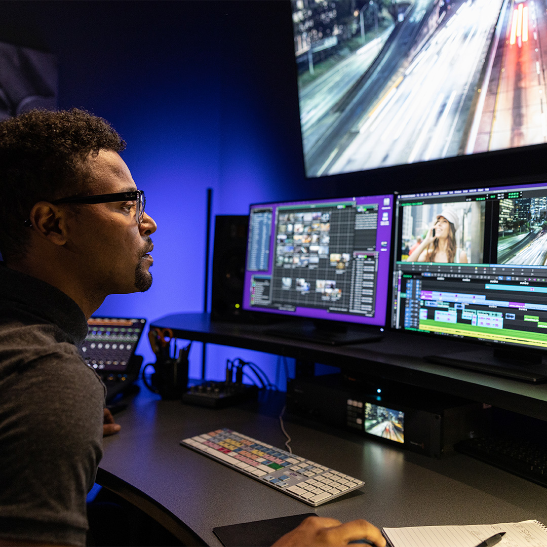Avid's tweet photo. Avid &amp; @AmazonStudios announce a three-year agreement to bring cloud-based editorial to Amazon Studios’ 300+ original movies &amp; series

▶️ https://t.co/tUmk8L9Tyt 

#avid #amazonstudios #production #postproduction #editorial #mediacomposer #mediacentral #avidnexis #cloud #awscloud https://t.co/j8EowrRy60