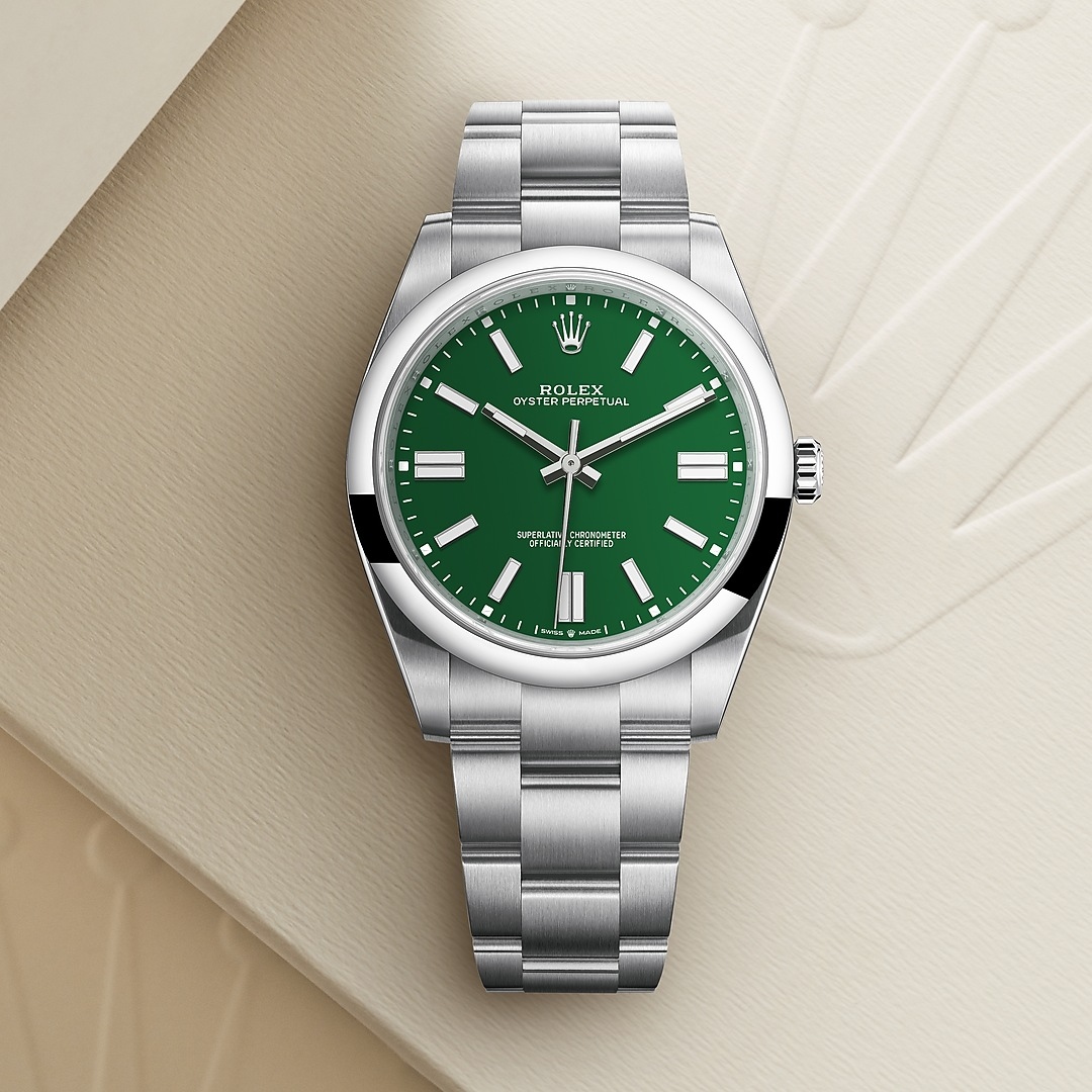 The essence of the Oyster. The Rolex Oyster Perpetual 41 in Oystersteel, 41 mm case, green dial, an Oyster bracelet. 

hughrice.co.uk/rolex

#Rolex #OysterPerpetual #hughrice #officialrolexretailer #rolexwatch #rolexwatches