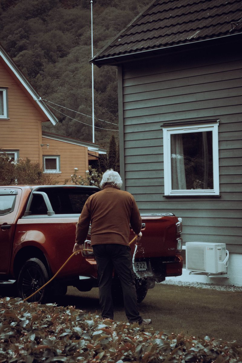 RefusScape's tweet photo. “Sunday Routine”
#SonyAlpha #Flåm #Flaam #Norge #Norway #Nor #streetphotography #lofi #aesthetic #Countryside #photooftheday https://t.co/PtrvQr8hHE