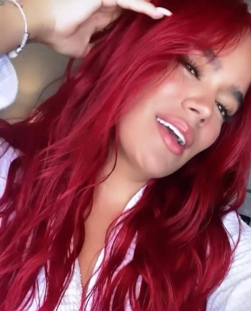 YetzelyRod's tweet image. Salud Mamiii🍾🍻