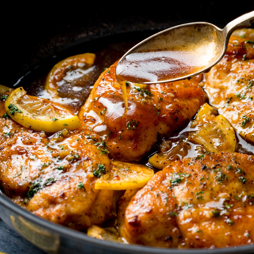 KitchenSanc2ary's tweet photo. Succulent chicken in a fresh and zesty sauce with a hint of sweetness.
This honey lemon chicken is ready in 20 minutes.
A brilliant weeknight meal to serve with rice or pasta.😋🍋
https://t.co/16hVLw5hiL
#honeychicken #stickychicken #lemonchicken https://t.co/UuEMpBUpuu