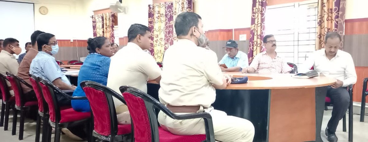 ୭୬ତମ ସ୍ୱାଧୀନତା ଦିବସ-୨୦୨୨ ପାଳନ ନିମିତ୍ତ ଏକ ପ୍ରସ୍ତୁତି ବୈଠକ ଜିଲ୍ଲାପାଳ ତଥା ଜିଲ୍ଲା ମାଜିଷ୍ଟ୍ରେଟ୍,ଭଦ୍ରକଙ୍କ ଅଧ୍ୟକ୍ଷତାରେ ଅନୁଷ୍ଠିତ ହୋଇଯାଇଛି।ଏହି ଅବସରରେ ଅତିରିକ୍ତ ଜିଲ୍ଲାପାଳ,ଉପ ଜିଲ୍ଲାପାଳ,ଅତିରିକ୍ତ ପ୍ରକଳ୍ପ ନିର୍ଦ୍ଦେଶକ ଏବଂ ଜିଲ୍ଲା ସୂଚନା ଓ ଲୋକ ସମ୍ପର୍କ ଅଧିକାରୀଙ୍କ ସମେତ ଅନ୍ୟାନ୍ୟ ଅଧିକାରୀମାନେ ଉପସ୍ଥିତ ଥିଲେ