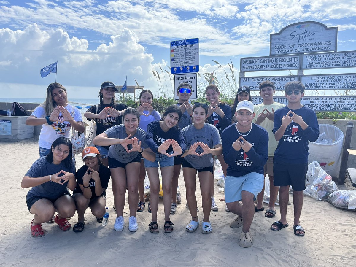 Los Fresnos High School DECA tweet media