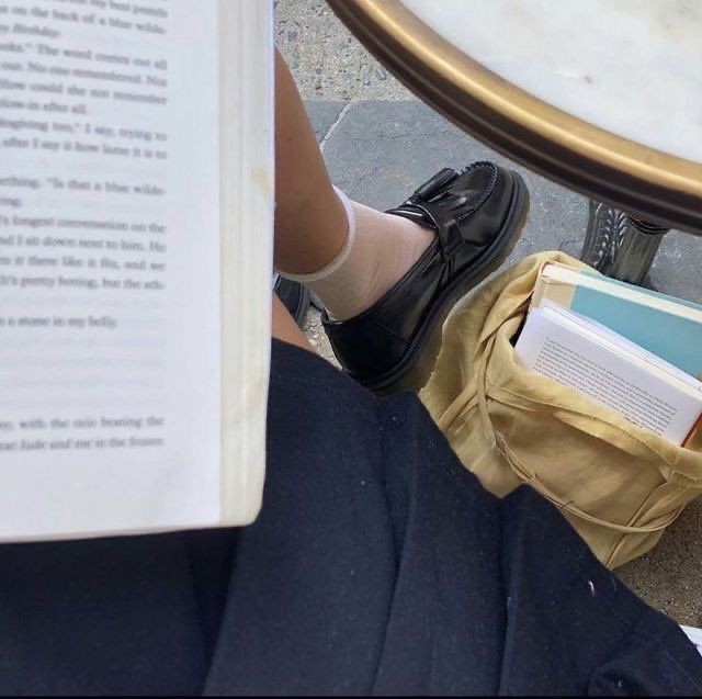 bibadodc's tweet photo. procura-se representante - au franjina 

Onde nas eleições de representante de turma, Marina não tem vice e chama o nerd da turma para se juntar a ela.

Ou

Onde Franjinha não está interessado em ser representante, mas muda de ideia quando é chamado pela menina que tem uma queda. https://t.co/XTNcA9Z2cm