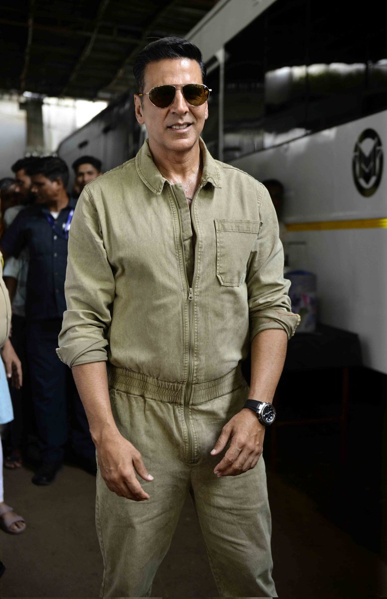 sheltemilind's tweet photo. @akshaykumar #filmcity #rakshabandhan #khiladiakshaykumar #akshykumarfans #movie #bollywood #pramotion #mumbai #Milindshelte https://t.co/XDsiS8T6i9