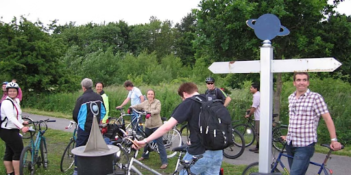 Pedal your way across the solar system in our Group Cycle Ride - spread out along 6.4 miles of the old East Coast mainline rail. 🚲🪐

Meet at the Wentworth College Nucleus at 11am on Tuesday 9th August!

(Bikes are available to hire in central York!)
eventbrite.co.uk/e/gsa-solar-cy…