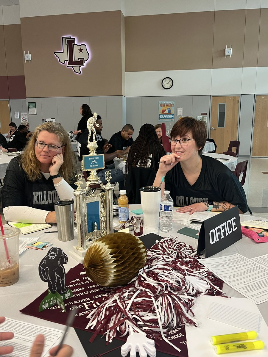 MrBadyna's tweet photo. @LHSKillough @LewisvilleHS @LHSHarmon @LewisvilleISD Working hard at LHSK to support our emergent bilingual students even more. #TodayAtLHSK #OneLISD #Seidlitz https://t.co/KwUFRCq01Y