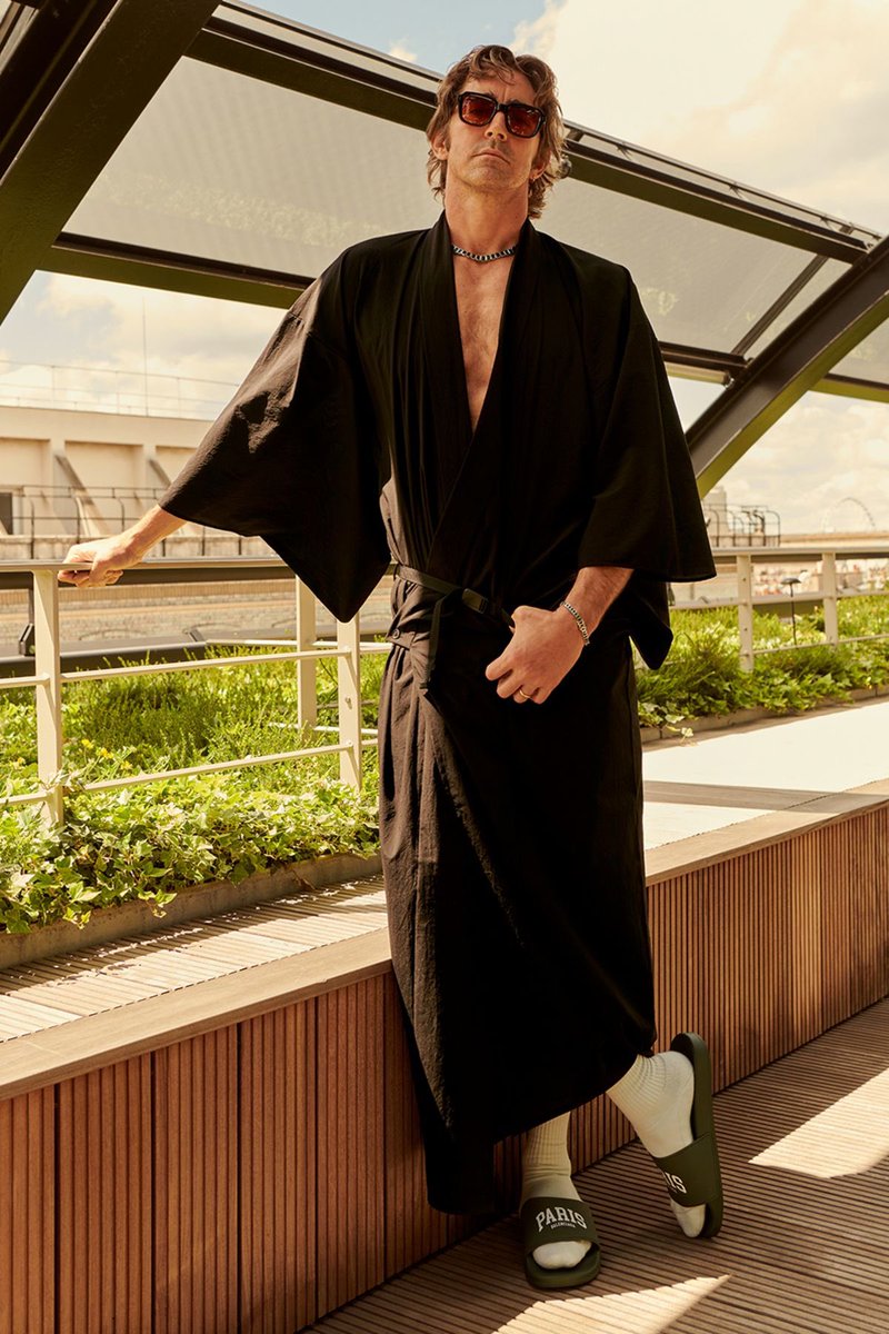 leepace's tweet photo. WEARING BORROWED CLOTHES IN PARIS.  
@MRPORTERLIVE @bodiesbodies #BodiesBodiesBodies https://t.co/Pfe5FuFmOZ