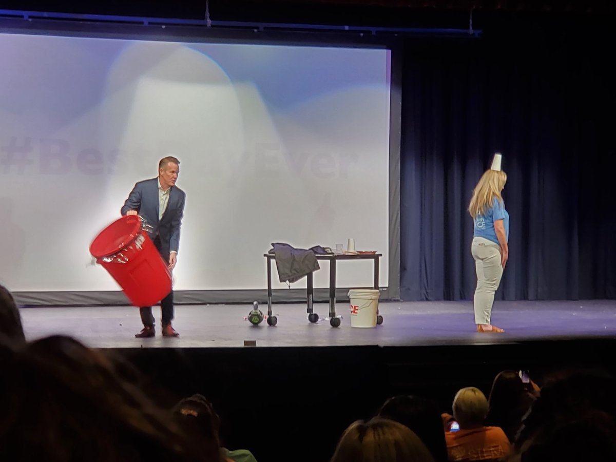 mrs_p2's tweet photo. Had a awesome morning w/ @KCSScience &amp; guest @SteveSpangler 💖
#STEM #STEAM #science #BestDayEver https://t.co/6F7QYmkkee