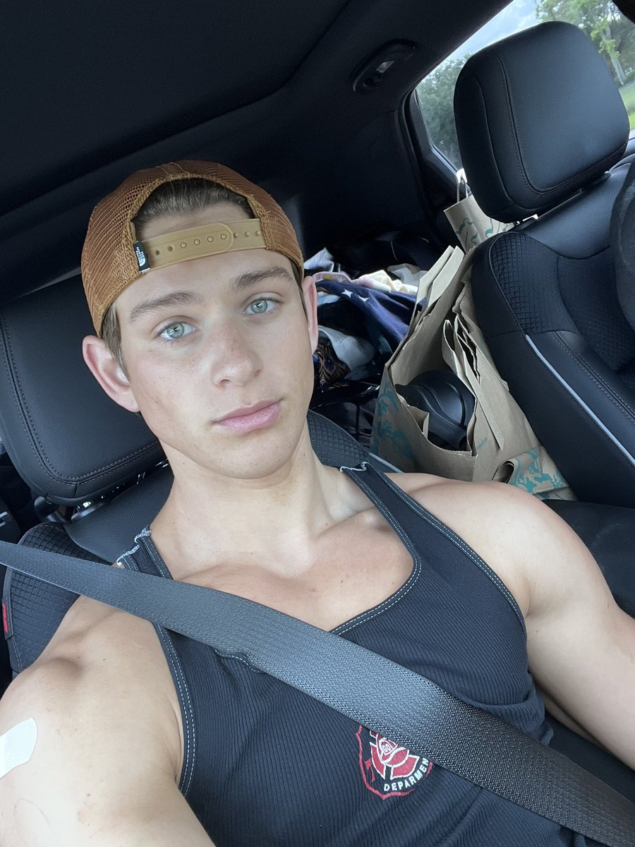 Reno gold ™ (471k+) on Twitter "Moving day 😅"
