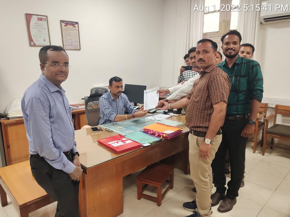 તલાટી કમ મંત્રીઓની પડતર માંગણીઓનુ ૨૦૧૮ થી સતત રજુઆત કરવા છતા તથા ૨૦૨૧ ની રાજ્ય વ્યાપી હડતાલ વખતે અપાયેલી ખાતરી બાદ આજદિન સુધી નિરાકરણ નહી આવતા ભાવનગર તકમ મંડળ દ્વારા માન.<a href="/ddo_vadodara/">District Panchayat Vadodara</a> સાહેબ તથા  જીલ્લા ના તમામ તાલુકા મથકે આવેદનપત્ર આપવામા આવ્યા
<a href="/GRTMM1/">ગુજરાત રાજ્ય તલાટી મંત્રી મહામંડળ (OFFICIAL)</a>