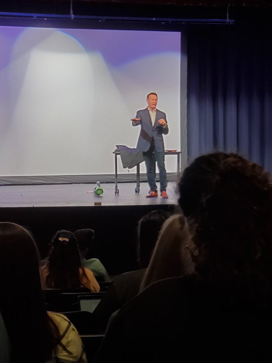 mrs_p2's tweet photo. Had a awesome morning w/ @KCSScience &amp; guest @SteveSpangler 💖
#STEM #STEAM #science #BestDayEver https://t.co/6F7QYmkkee