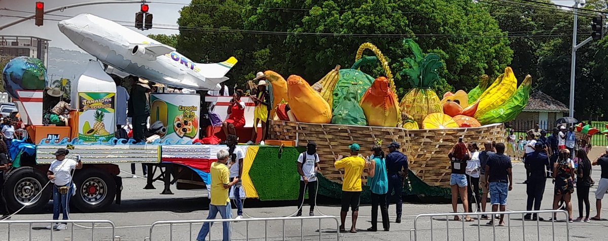 theJMEA_'s tweet photo. Did you see this amazing float yesterday?
@thejmea_ strongly believes that Jamaica can "Build Back Stronger through Exports"
Let's continue to spread #BrandJamaica globally
#BuyJamaican #BuildJamaica
#Jamaica60 #FloatParade #Emanicipation
#JMEAatWork #SupportingJamaica https://t.co/6LNP9yMUHJ