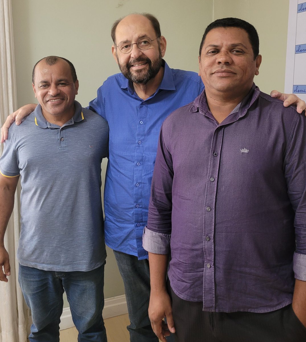 Nesta terça-feira (02) tive o prazer de receber o empresário Abidene Salustiano e o Pastor André Luiz de Goianinha. 

#gustavocarvalho #rn #goianinha