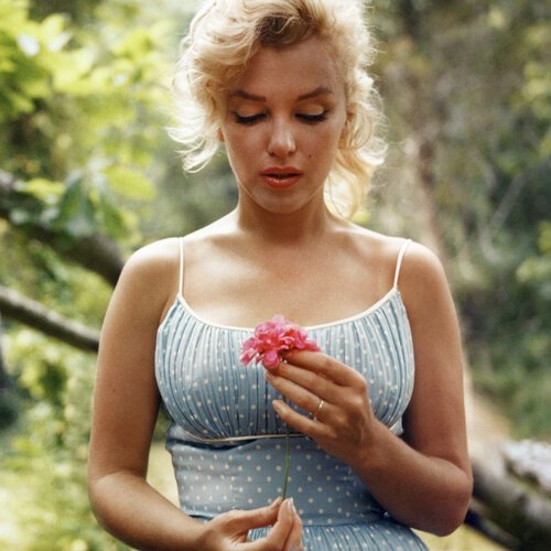 This month marks 60 years since the world lost Marilyn Monroe. 💔

📸: <a href="/SamShawPhoto/">Sam Shaw</a> #SamShawPhoto

#MarilynMonroe #Remember #Anniversary