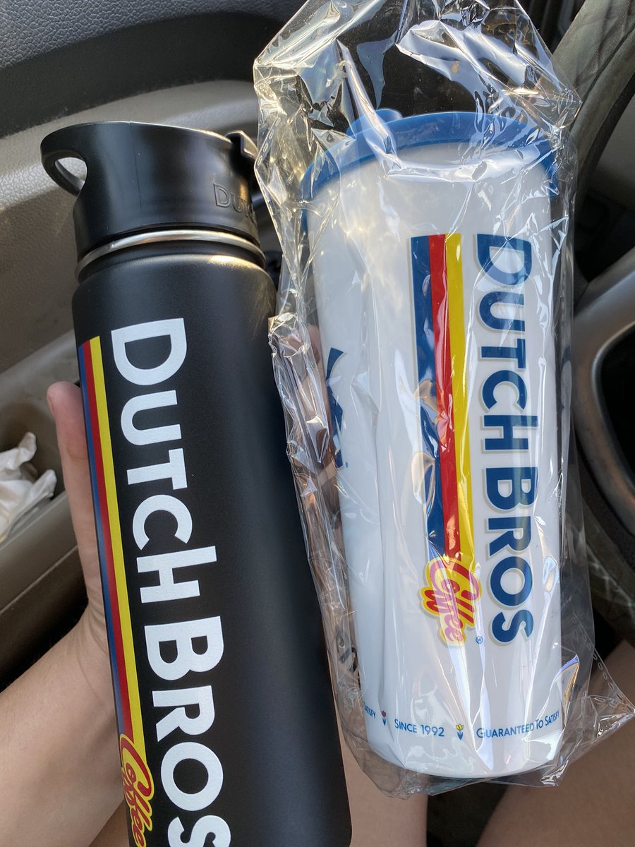 BritMiller07's tweet photo. @DutchBros Thanks for the awesome water bottle &amp; cup for purchasing large drinks today 🙌🏻🥰 https://t.co/098MKdvPOQ