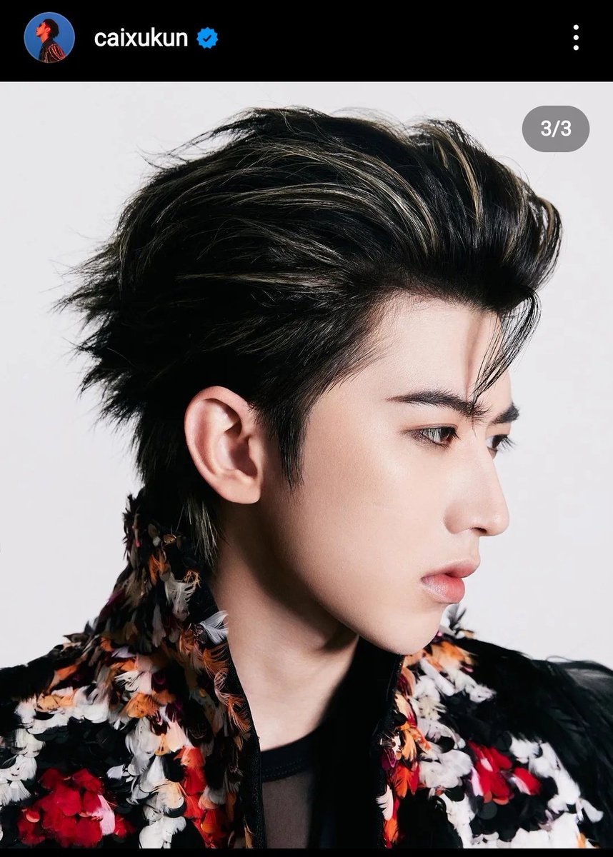 CZYdeLAOGONG's tweet photo. 2022.08.02 祝我们的坤坤生日快乐🎂

＃蔡徐坤 #CaiXukun #caixukunday https://t.co/HDAsMYtqys