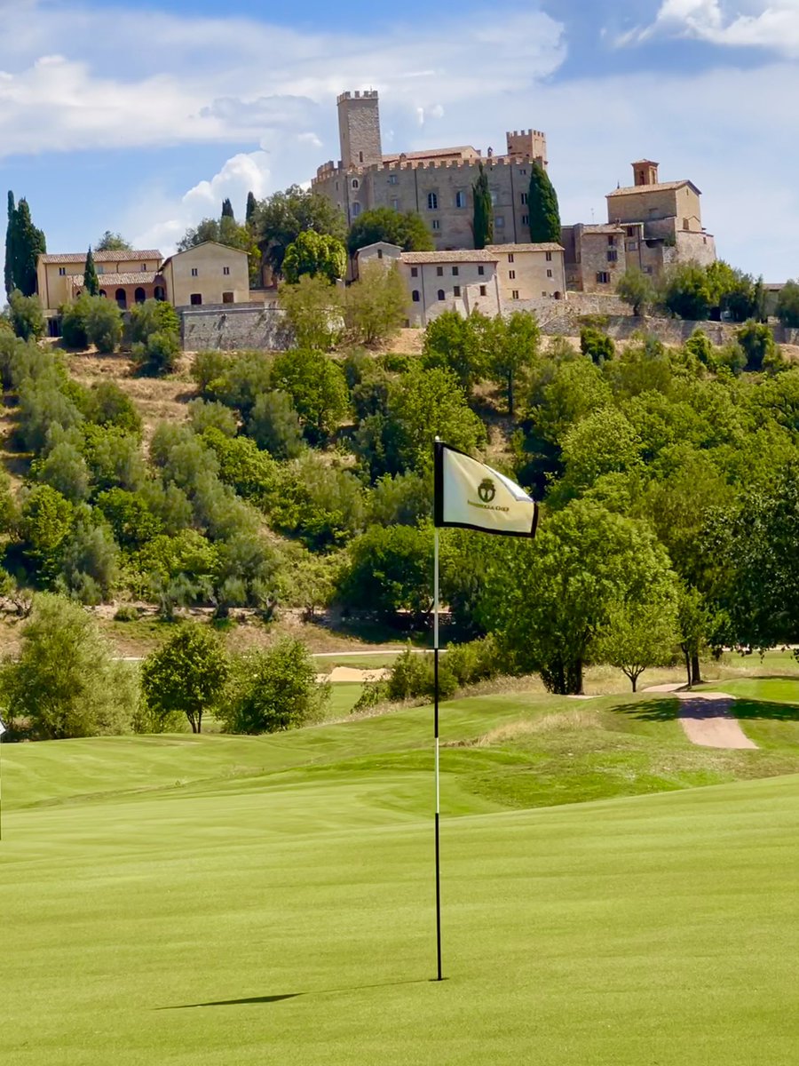 Je hebt Golfbanen en je hebt Golfbanen! ⛳️ <a href="/Antognollagolf/">Antognolla Golf</a> 🇮🇹