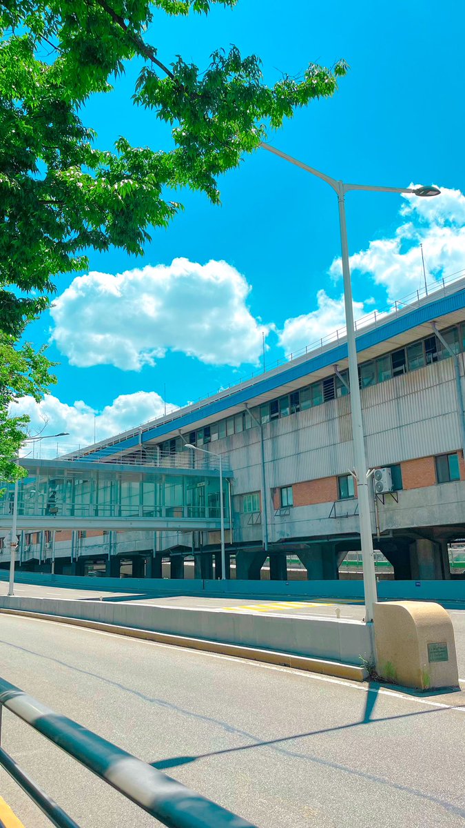 transaprency85's tweet photo. 韓国の夏の色 https://t.co/2C2tRb3Oez