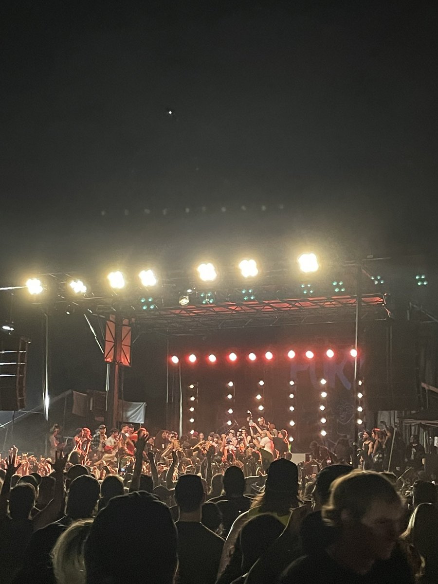 JenGuyre's tweet photo. None of my footage does it justice, but @sound_and_fury weekend here in LA was straight up magic ✨ One of the best scenes on the planet! https://t.co/7RcBUguMP7