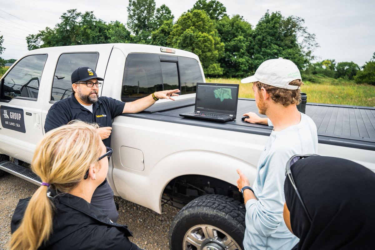 YellowScan's tweet photo. Our distributor @FrontierPrec showing how two systems can come together to provide a solution with the YellowScan Explorer and Velos Rotors. 👏 https://t.co/UqeykYwgDg #LiDAR #UAVintegration https://t.co/494ou4j4ER
