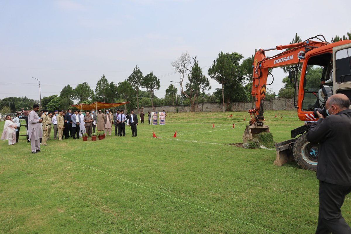 OfficialHITEC's tweet photo. Ground Breaking Ceremony of Girls Hostel, HITEC University, Taxila 

Ground breaking ceremony of girls hostel was held in HITEC University and Major General Syed Aamer Raza, HI(M) Chairman HIT was the chief guest of this ceremony. https://t.co/bD30uk65lw