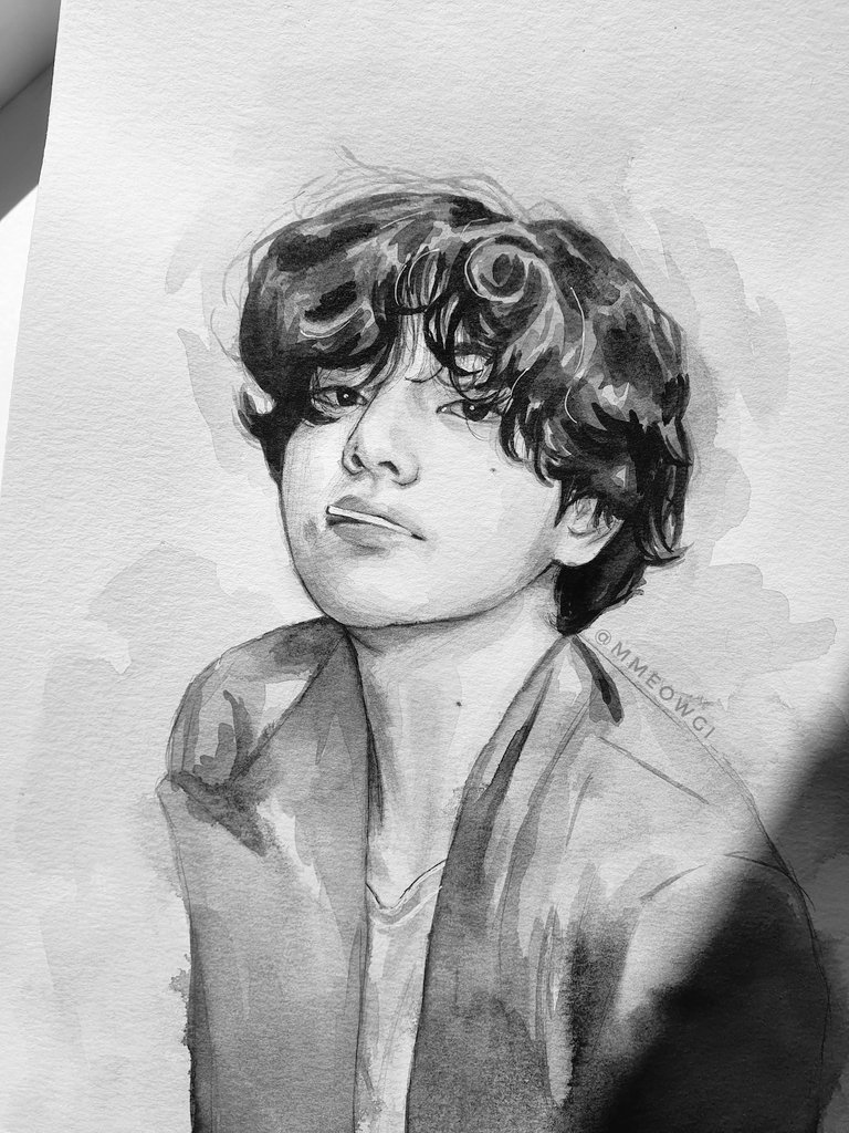 mmeowgi__'s tweet photo. b&amp;w doesnt look bad😳 https://t.co/MNwHqYie9E