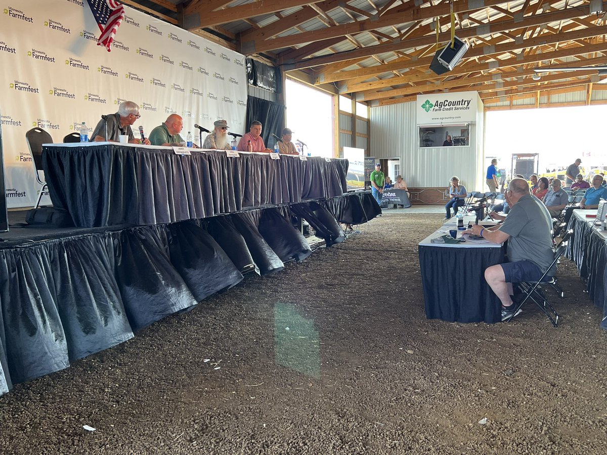 MPPA President and farmer leader John Anderson is asking questions of MN 01 congressional candidates at the <a href="/MNFarmfest/">Minnesota Farmfest</a> forum. Big emphasis on labor challenges in the food and agriculture sector. #teampork