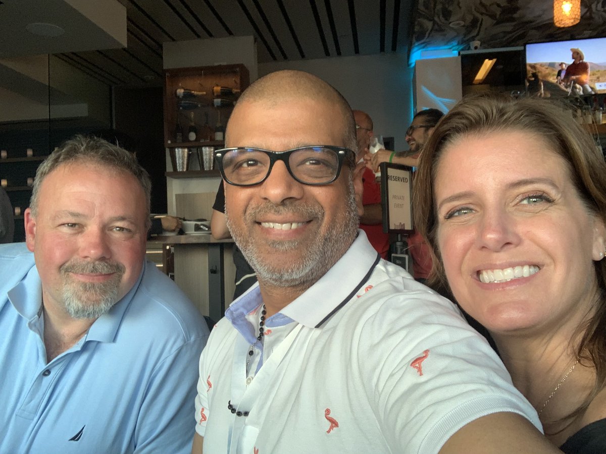era's tweet image. Loved connecting with some of you on Manhattan Beach at our Happy Hour after SCALE 19x! Hope to see you in October for #KubeCon North America - Detroit. Stay tuned for a surprise Era-sponsored event.
