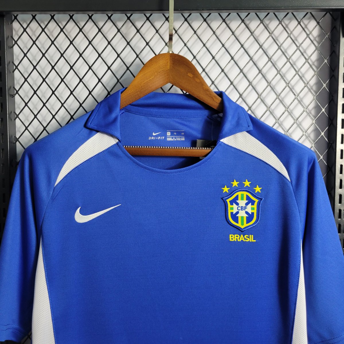 dmgSelton's tweet photo. Seleção 2002 ta teno 🇧🇷 https://t.co/tPIReZZOY1