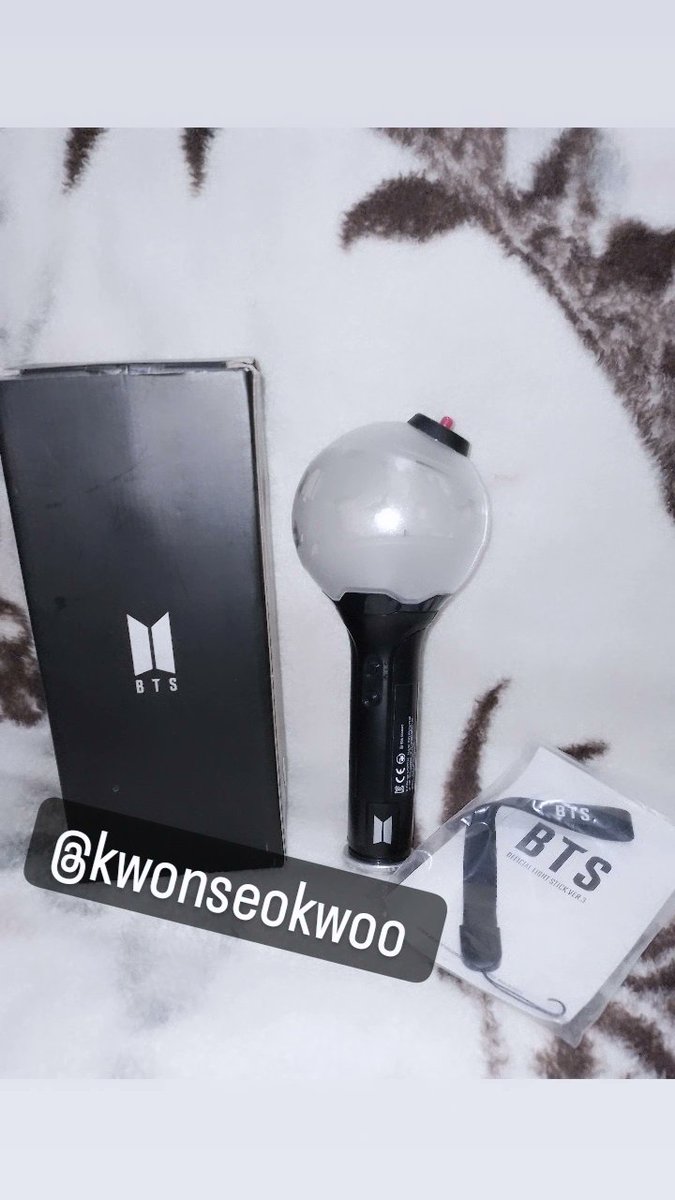 kwonseokwoo's tweet photo. wts | lfb ph [ #jamisells ]

UNSEALED official ARMY BOMB ver. 3 

✅ mint condi
✅ 1,400 + sf 
✅ 1,250 if PAYO 
✅ mop : gcash
✅ mod : j&amp;t
✅ can do 50% dp, 1 week dop
rfs : need funds for BeTS con tix because I was scammed by 🐙

🏷 wts lfb ARMY BOMB VER 3 OFFICIAL BTS amibam https://t.co/6s01yfIXas