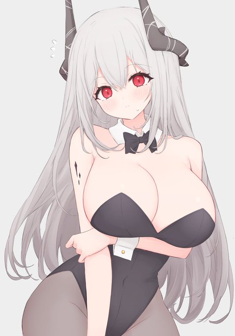 とりあえず着せた。ミッションコンプリート💪
#バニーの日  #アークナイツ 