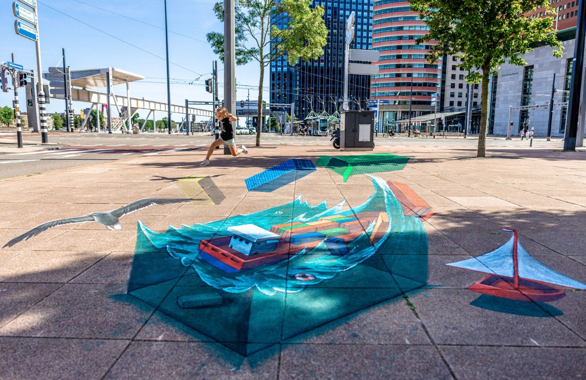 You might have noticed cool 3D art pieces on the grounds of Rotterdam in the past few days. 🎉​​​​​​​​

Eight 3D paintings are dedicated to the WK Volleyball, which will take place in Rotterdam from September 23rd – October 15th. #rotterdammakeithappen