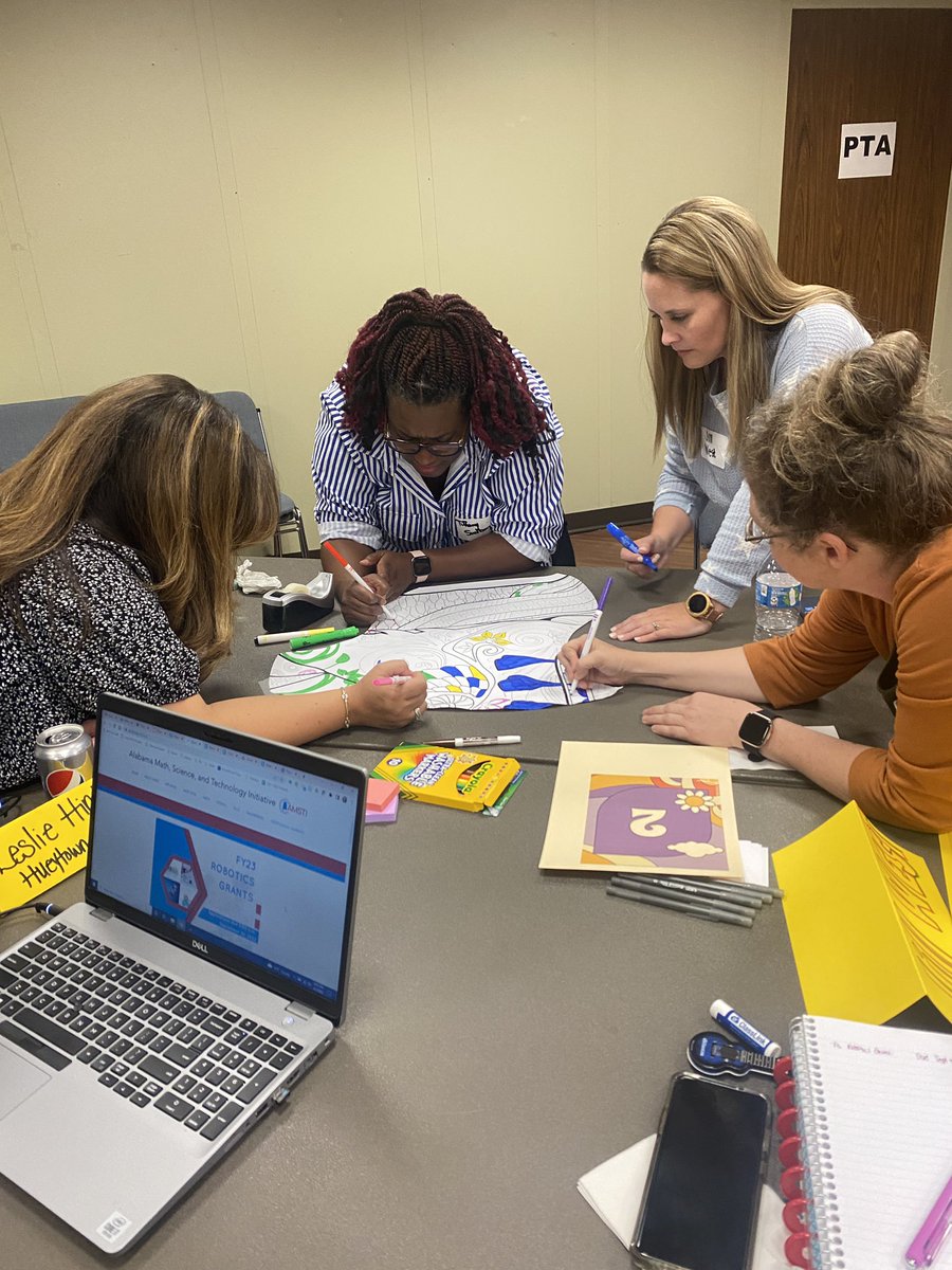 JaggardTech's tweet photo. Brain Break to color at the #EteamSummit22 🖍 ☺️ @JEFCOED @JEFCOEDTech https://t.co/b9f1KqvkrA