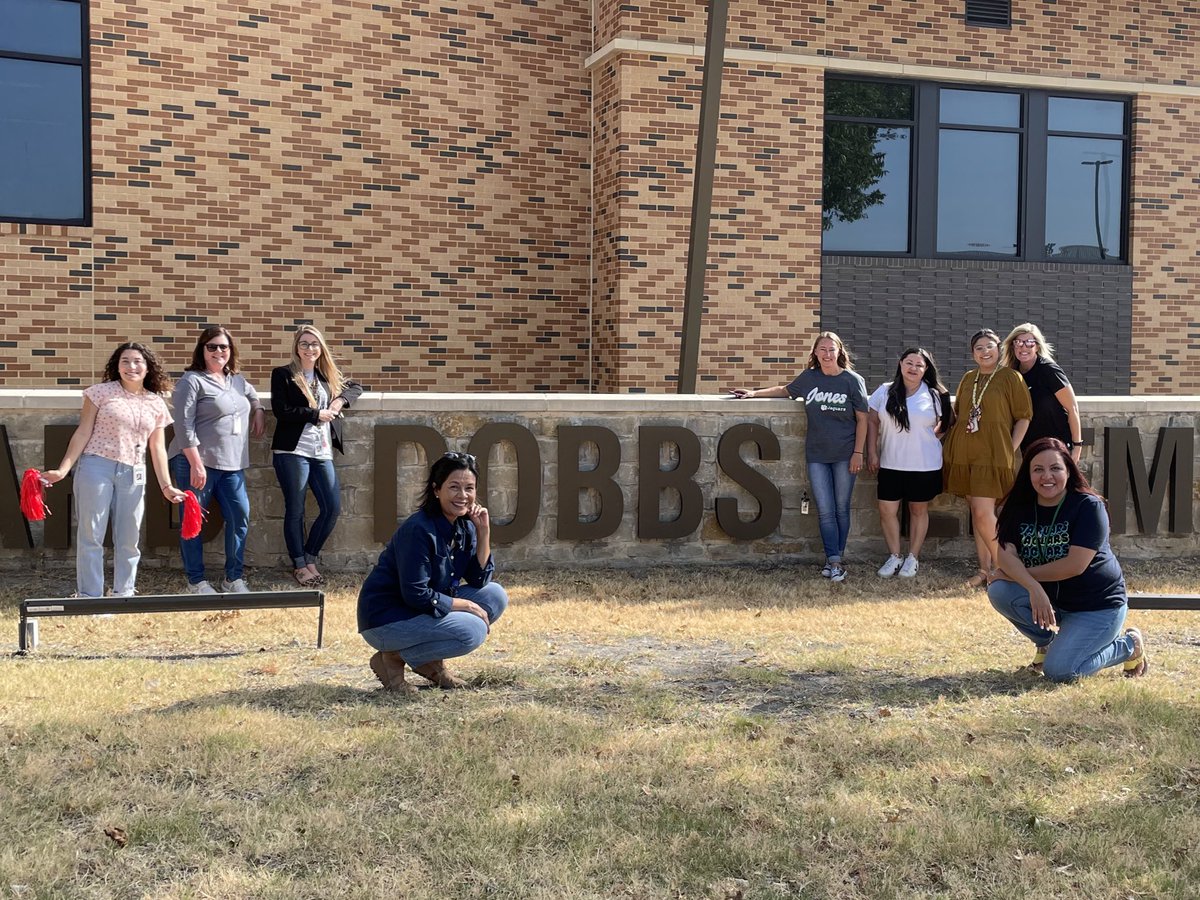 We ❤️ our sister school! #dobbsliljackets #jonesjags