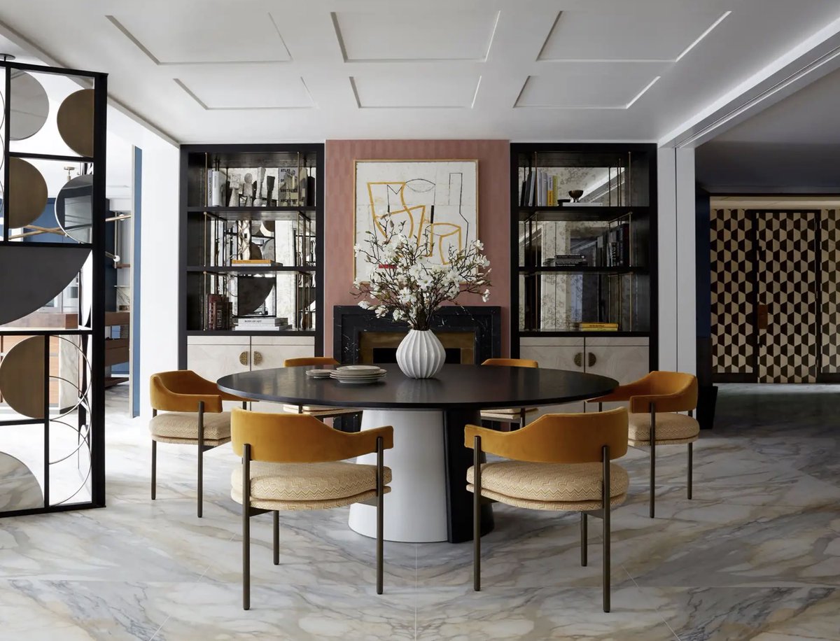 Kaizen_London's tweet image. Kaizen hand crafted the beautiful straw marquetry on the cabinet doors, part of the in-build storage units in the dining room of Studio Vero’s impressive Chelsea residence project.

#marquetry #strawmarquetry #diningroom #diningroomdecor #diningroomstyle #diningroominspiration