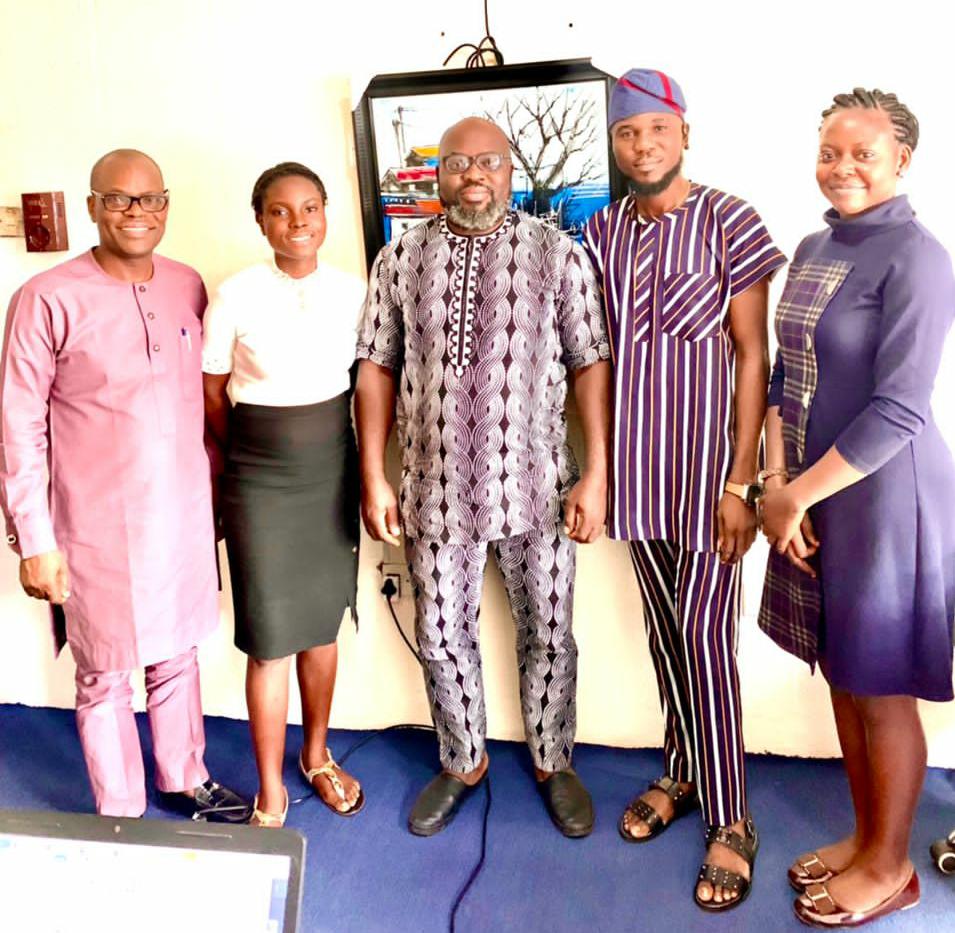 HIT_Publication's tweet image. Today, we at HEALTH INSURANCE TODAY Magazine celebrate our dear Editor, Richard Adeyinka @Richytimber, as he adds another year. 🎊🎊🎉
Happy birthday to you. 
More ink in your pen
🍾🍾

#HealthInsuranceToday #HappyBirthday #HIT #celebration