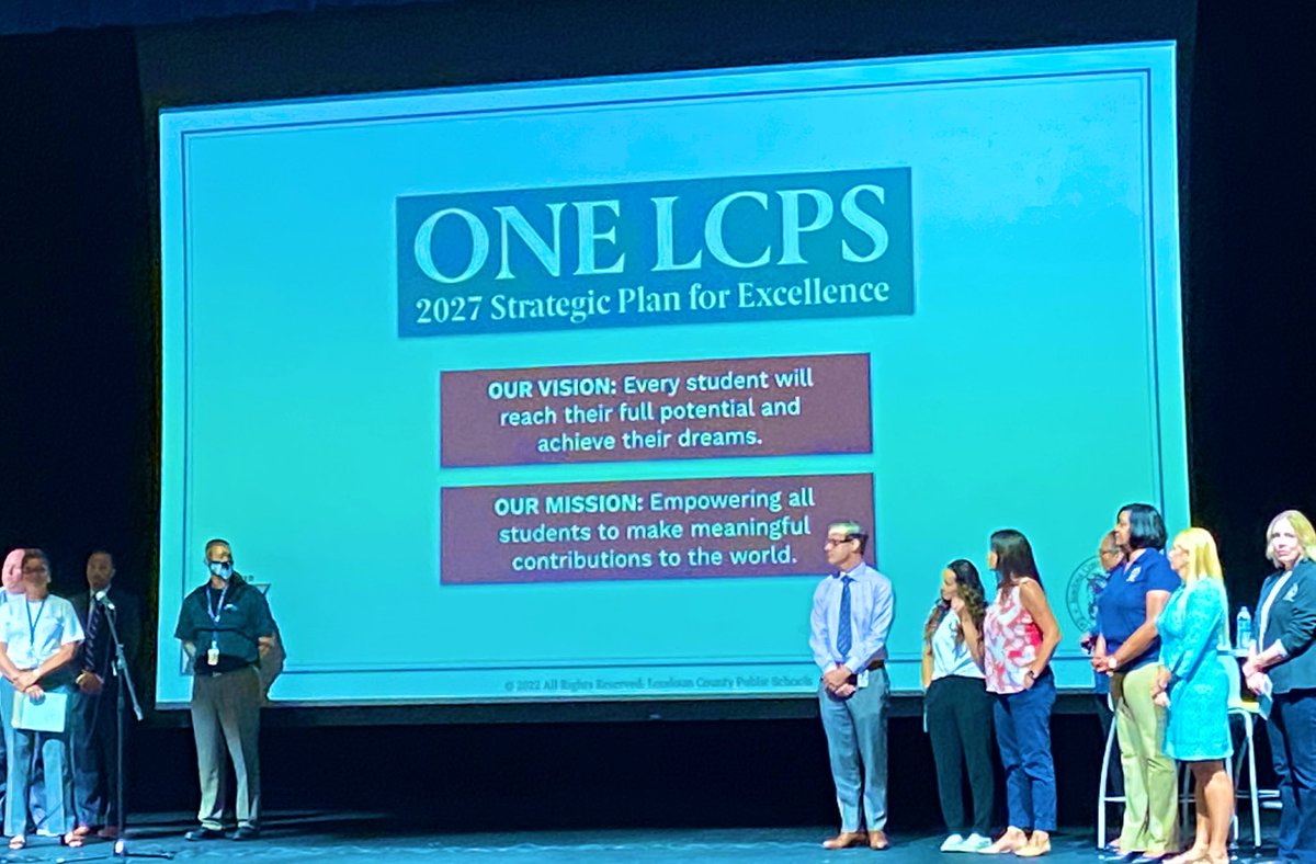Dr_Mihalik's tweet image. A powerful ALT kickoff celebrating new staff, exploring the new #OneLCPS strategic plan &amp;amp; listening to   #LCPS23 students share their school experiences 👏 #LeadLoudoun