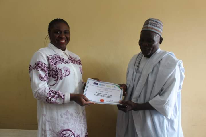 Presentation of Project Award to Barau Haruna Zuba for his commitment and dedication in making the Project a success in Zuba community. 
<a href="/EUinNigeria/">EU in Nigeria 🇪🇺🇳🇬</a> 
<a href="/ngBritish/">British Council</a> 
<a href="/civicactionng/">Civic Action, Sustainable Communities</a>
