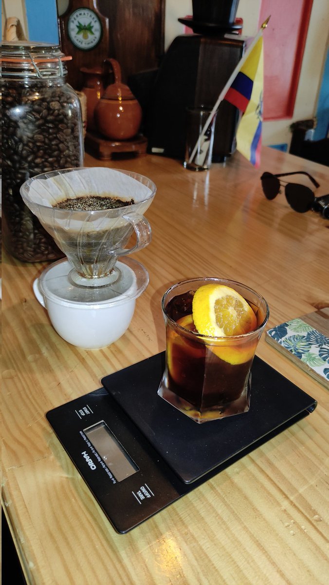 DannyCorrea25's tweet photo. Café con naranja fue genial experimentar, degustar y formular una nueva bebida de café frío en Permatree Café Tipikas.🦅🦦🍒🧋🌎🍫🏞️🐦🦜
@WalterVillacis_
@premiosverdes
@ProEcuador_
@DannyCorrea25 
#martes #tree  #mañana #morningcoffee #cafefrio #cafecito #coffee #amazonia https://t.co/EqcOxB7gjW