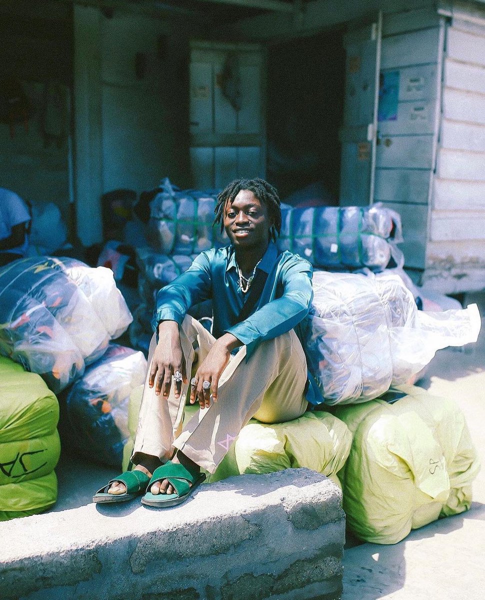 bryan_benjamin_'s tweet image. For my first @dazed commission, I wrote about a new wave of creatives championing a fashion culture unique to our West African nation fueled by Kantamanto, the largest secondhand market in Ghana.
Producer: Monique Hinds
Writer: @bryan_benjamin
Photographer: @iamkaptin