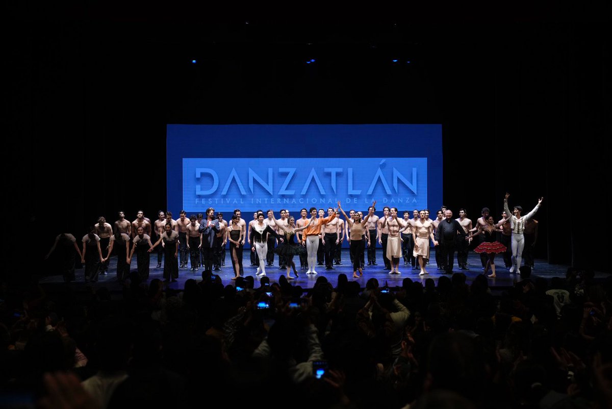 danzatlan's tweet photo. ¡Así es como cerramos 10 días de grandes emociones por nuestra quinta edición! 🥳🙌

No tenemos más que muchísimo agradecimiento para todas las personas que nos acompañaron. 🙏❤

#Danzatlán2022 https://t.co/oLLJO0GBuw